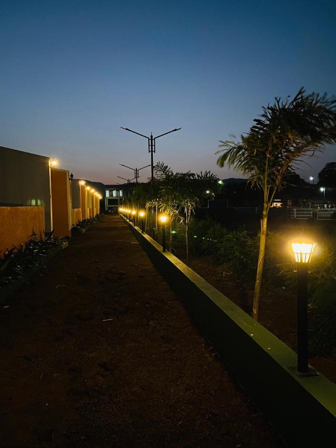 Mountain N Lake Resort Igatpuri Bagian luar foto