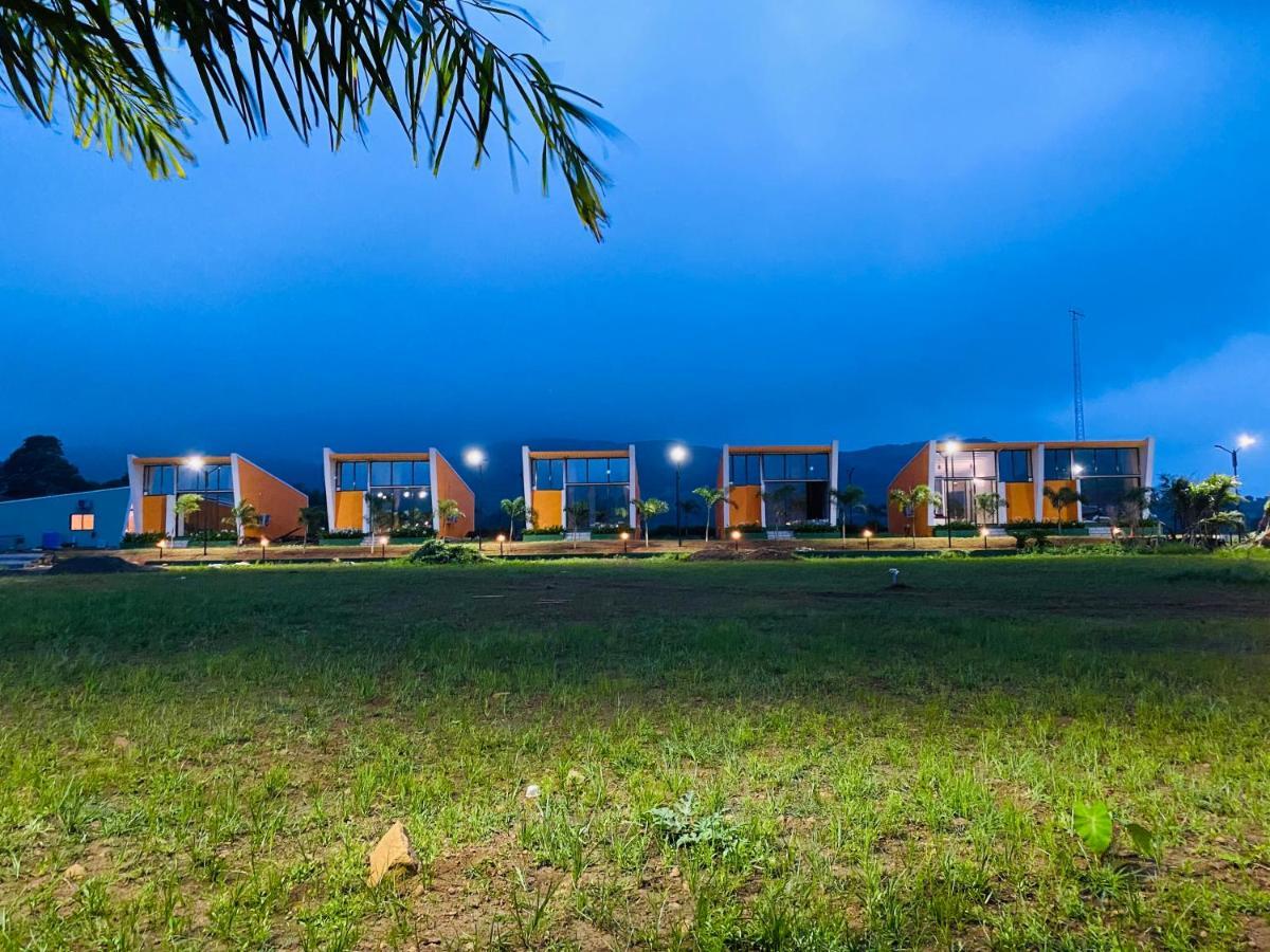 Mountain N Lake Resort Igatpuri Bagian luar foto