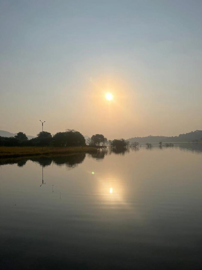 Mountain N Lake Resort Igatpuri Bagian luar foto