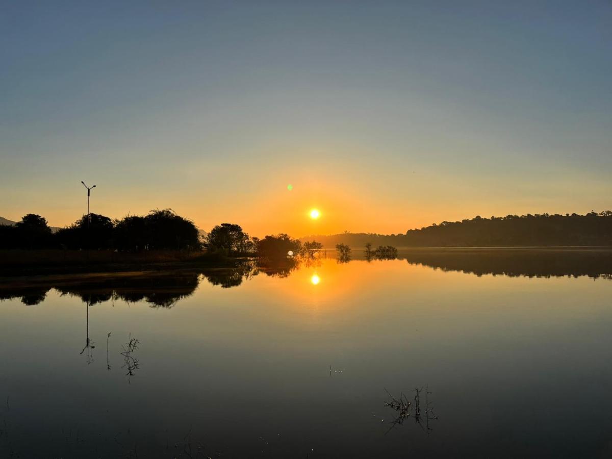 Mountain N Lake Resort Igatpuri Bagian luar foto